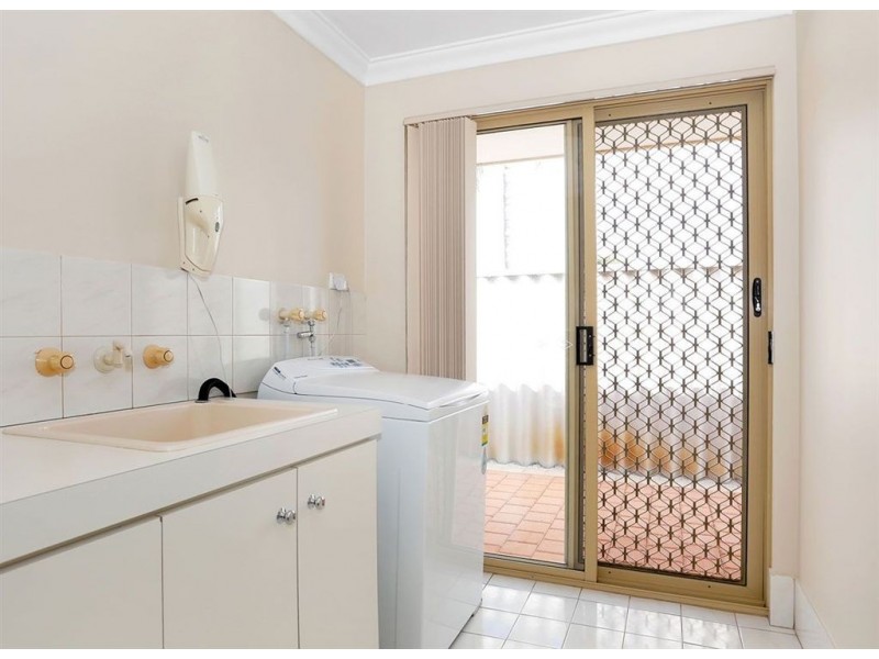 43 Kingston Place, Kardinya WA 6163