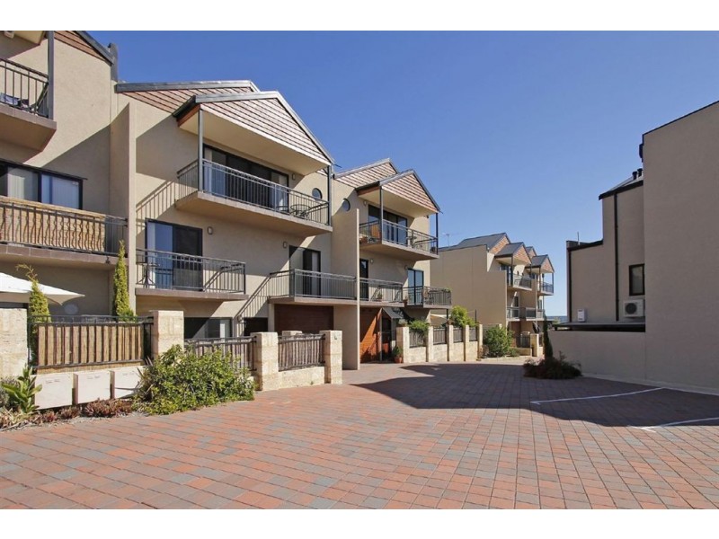 4/7 Bellion Drive, Hamilton Hill WA 6163