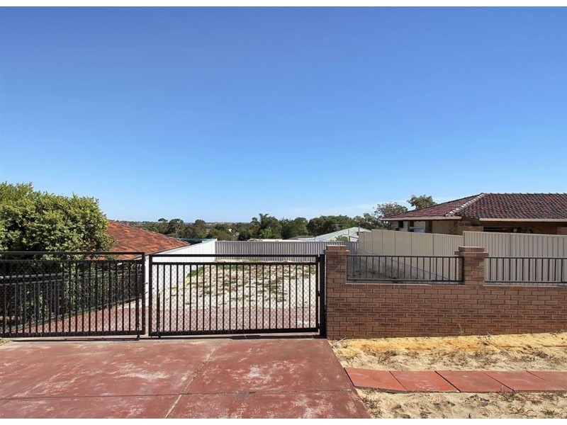 38 Quickly Crescent, Hamilton Hill WA 6163