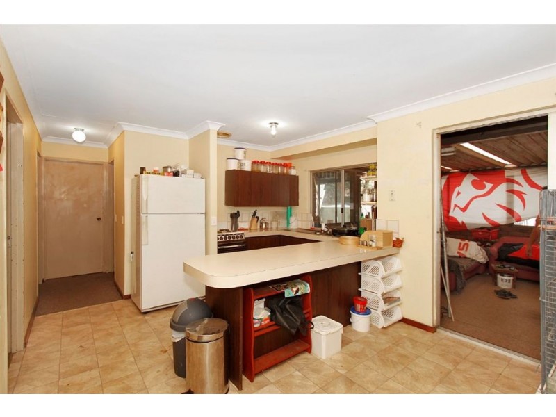 10 Cornish Street, Armadale WA 6112