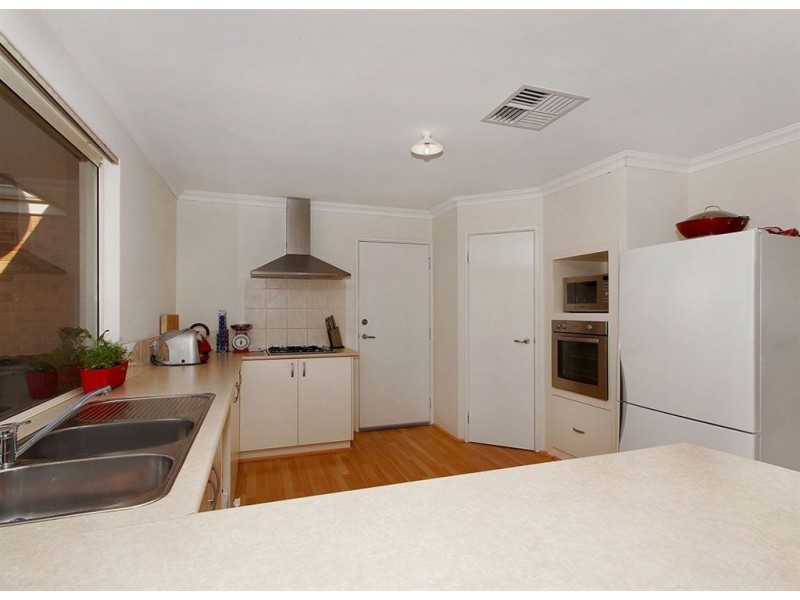 13 Columbus Loop, Success WA 6164