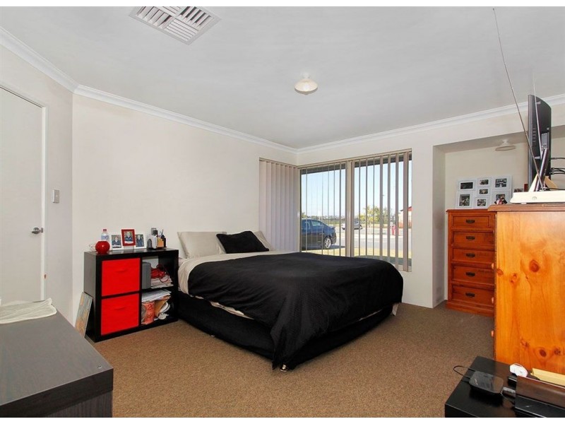 13 Columbus Loop, Success WA 6164