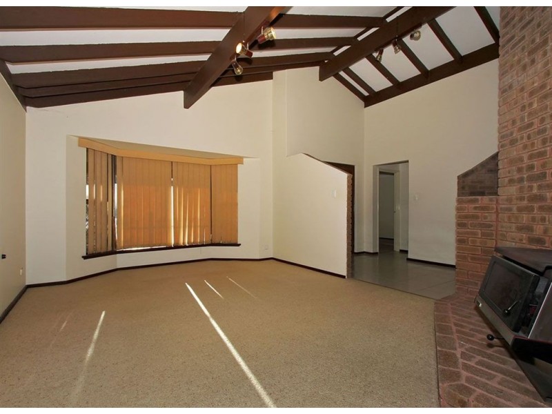 31 Winthrop Drive, Winthrop WA 6150