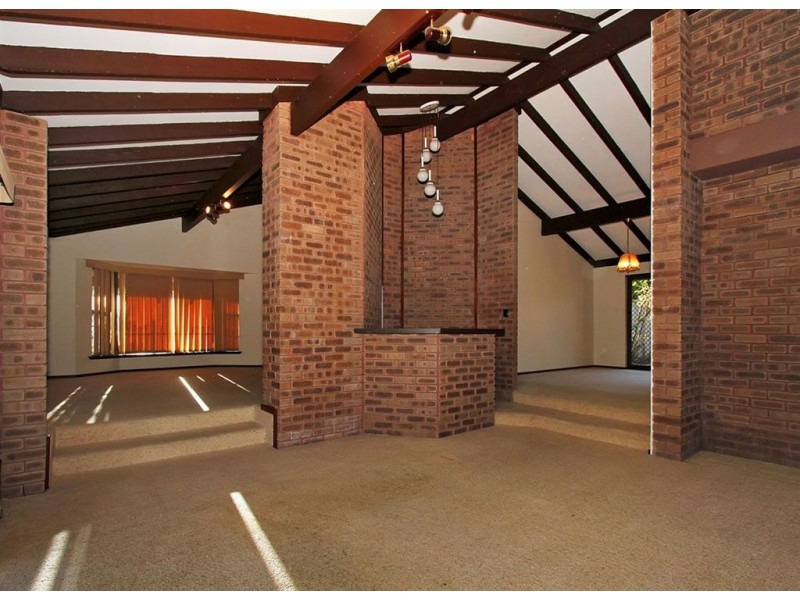 31 Winthrop Drive, Winthrop WA 6150