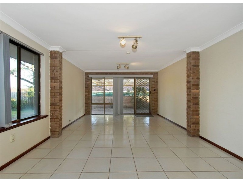 31 Winthrop Drive, Winthrop WA 6150