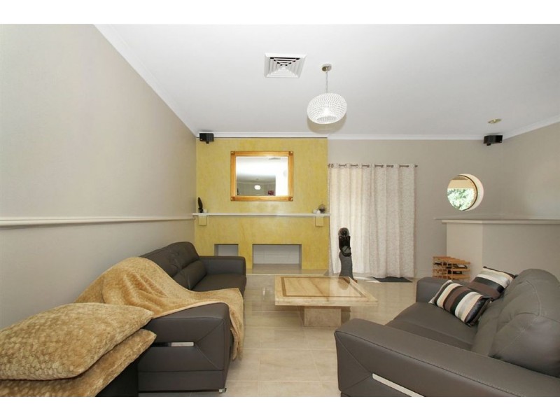 1 Clifton Court, Kardinya WA 6163