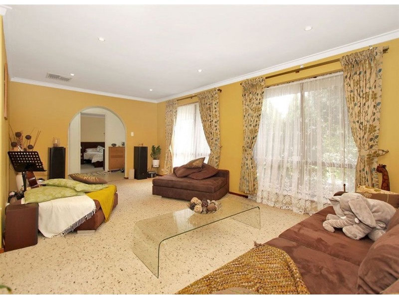 6 Scythe Street, Willetton WA 6155