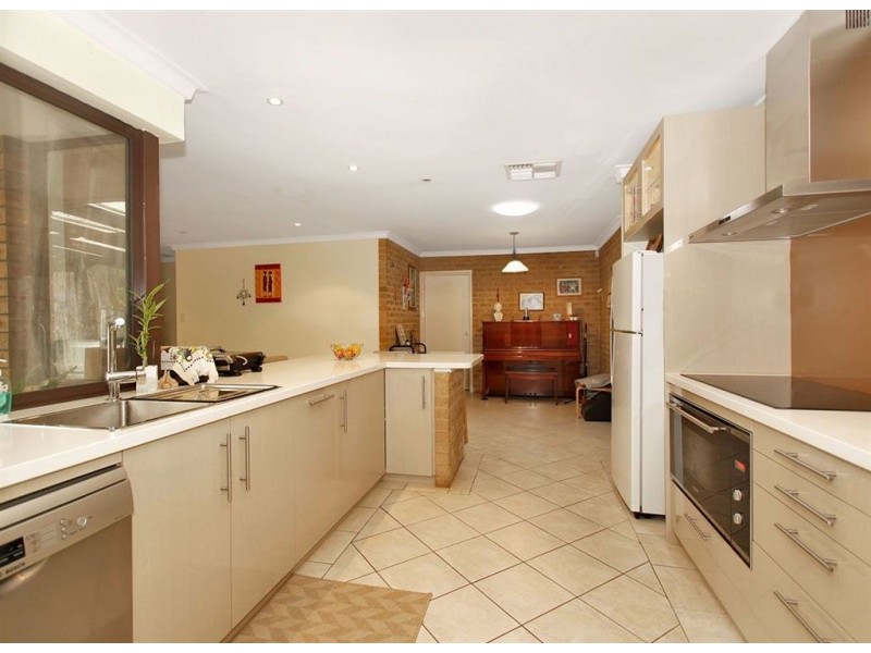 6 Scythe Street, Willetton WA 6155