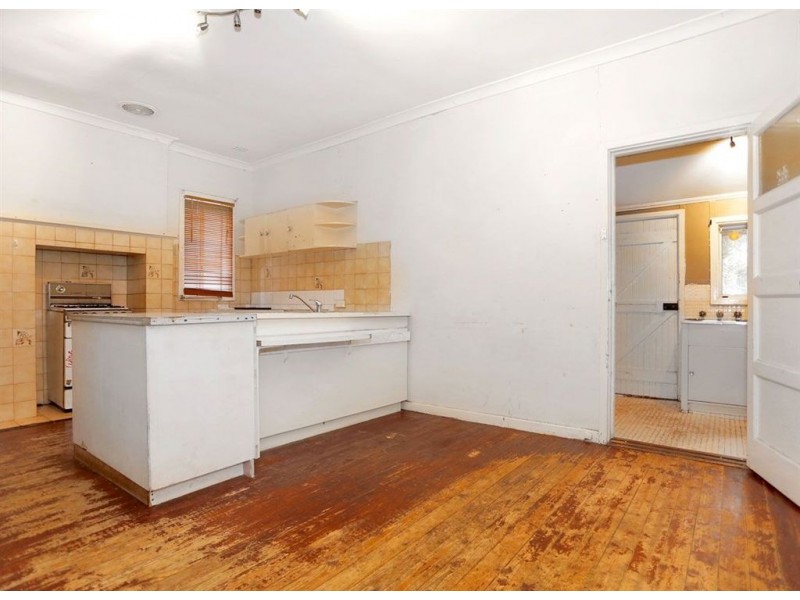 7 Finney Street, Willagee WA 6156