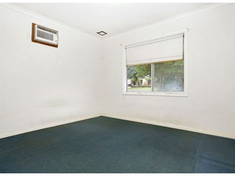 7 Finney Street, Willagee WA 6156