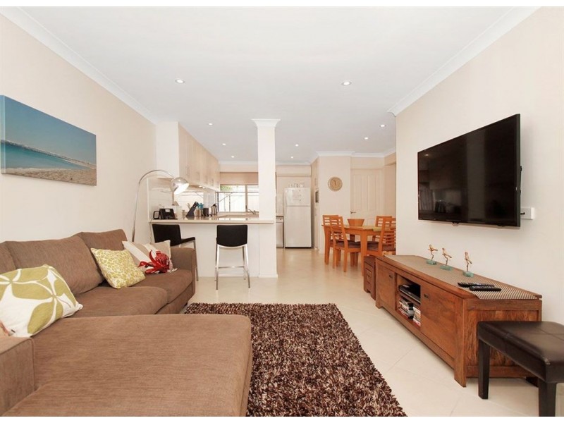 2/1 Ince Road, Attadale WA 6156