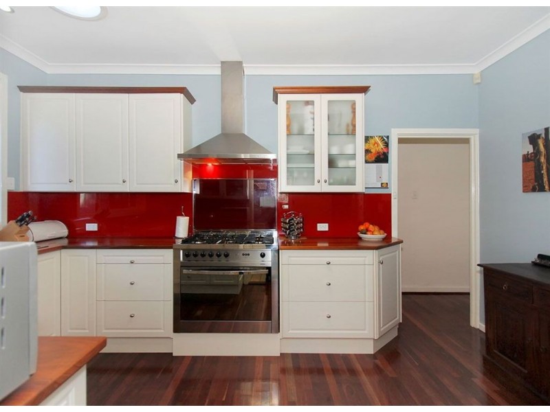 51 Counsel Road, Coolbellup WA 6163