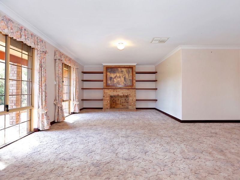 12 Wilsmore Grove, Kardinya WA 6163