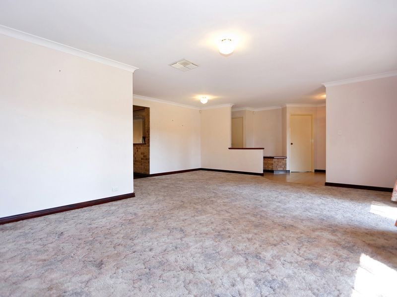12 Wilsmore Grove, Kardinya WA 6163