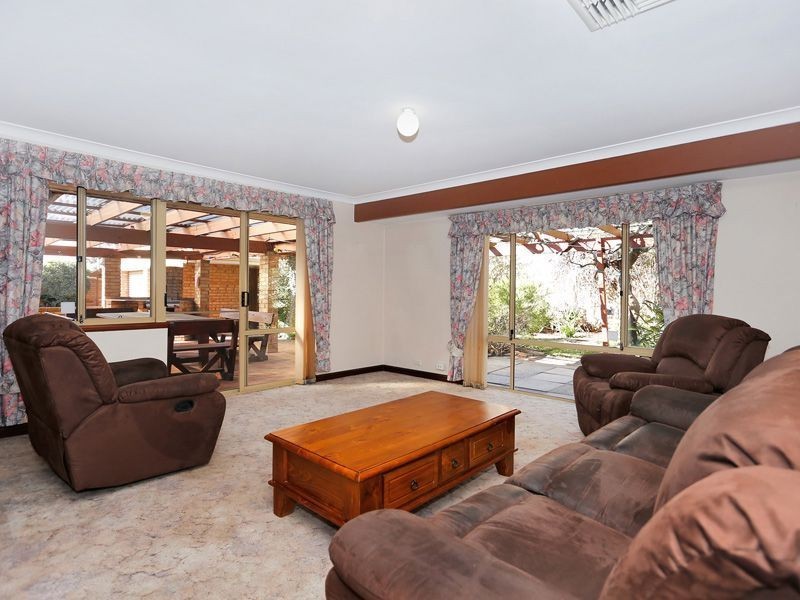 12 Wilsmore Grove, Kardinya WA 6163