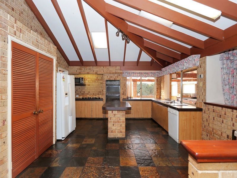 12 Wilsmore Grove, Kardinya WA 6163