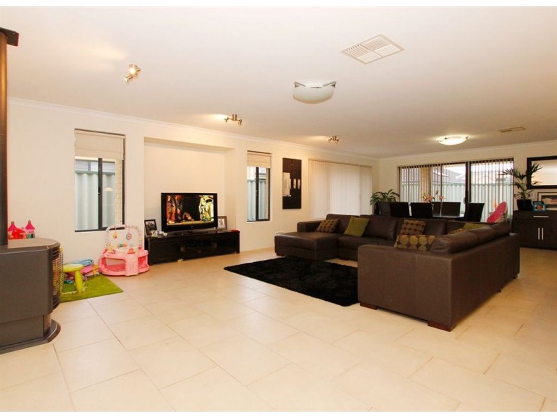 23 Blue Mountain Circuit, Aubin Grove WA 6164