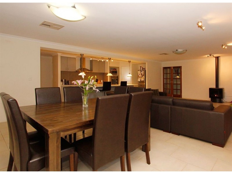 23 Blue Mountain Circuit, Aubin Grove WA 6164