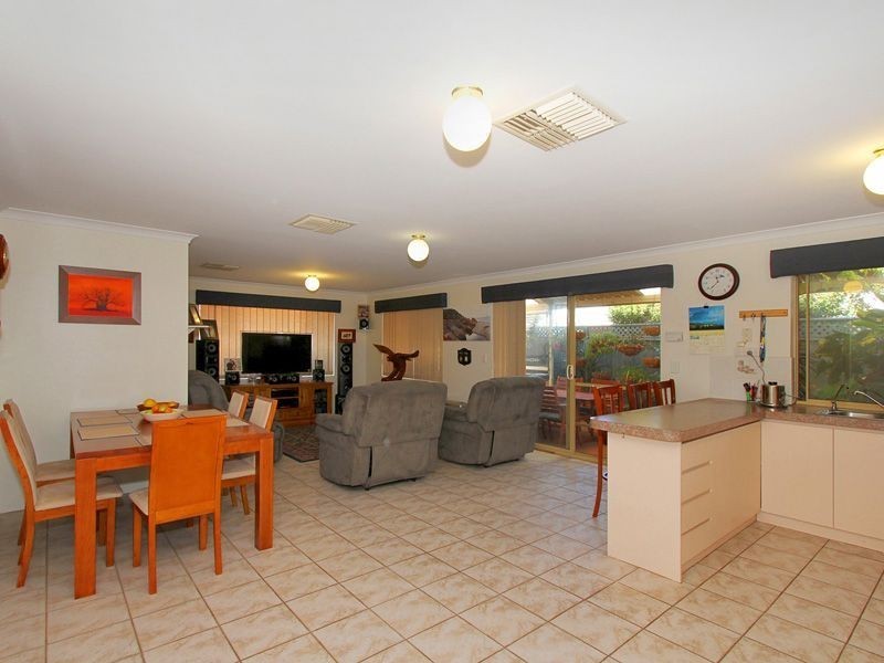 23 Jakovich Circuit, Atwell WA 6164