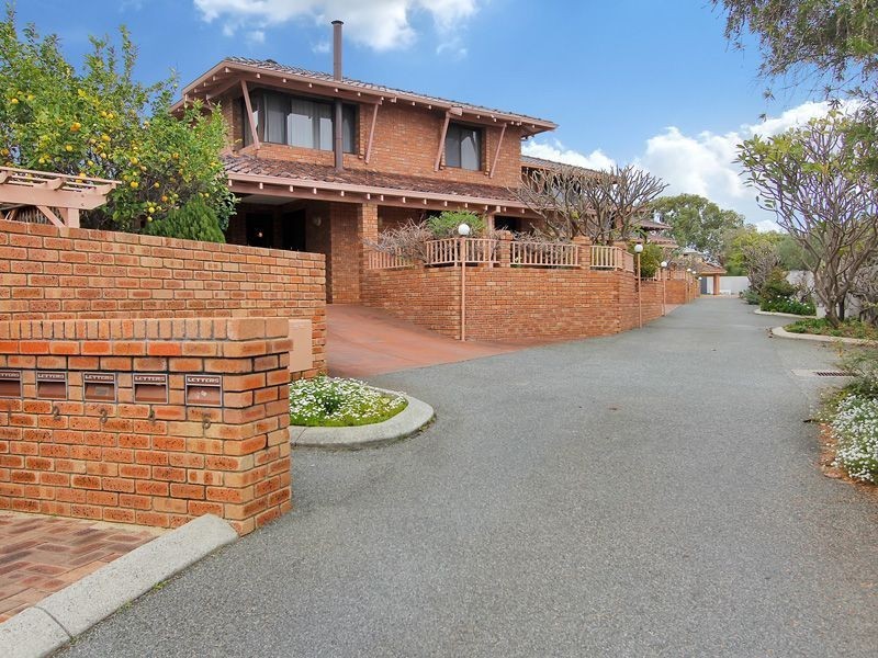 1/1 Bridges Road, Melville WA 6156