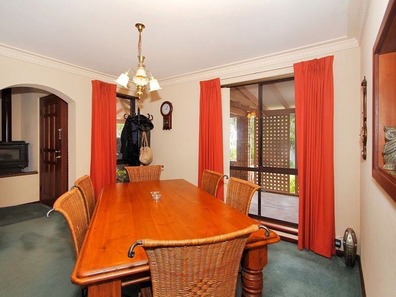 1/1 Bridges Road, Melville WA 6156