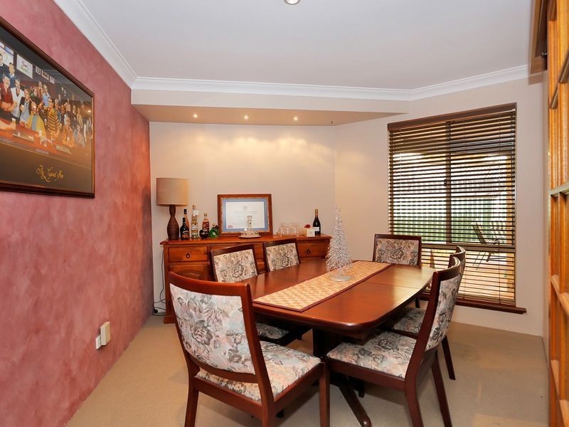 39 Crossland Way, Kardinya WA 6163