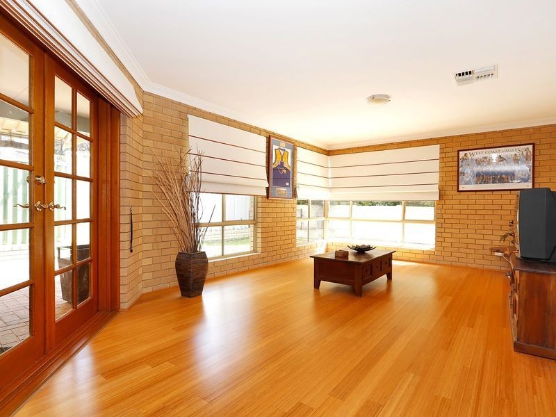 39 Crossland Way, Kardinya WA 6163