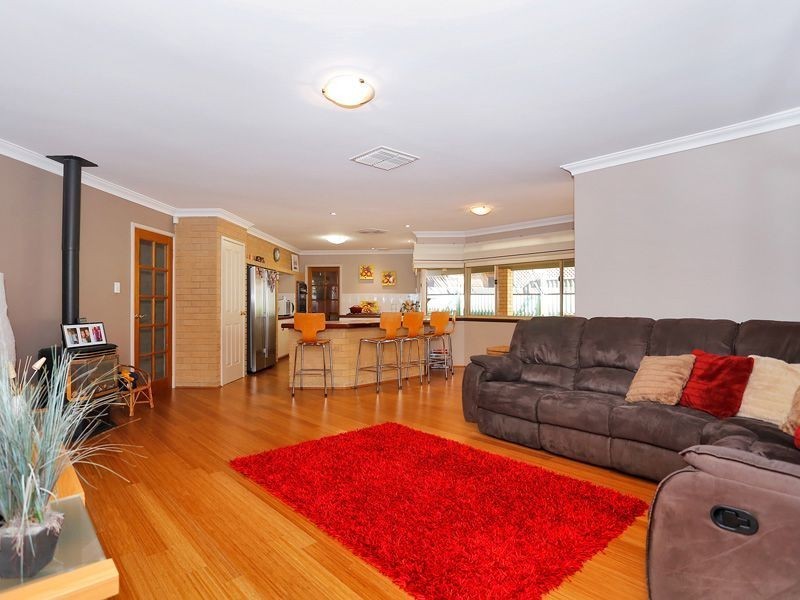 39 Crossland Way, Kardinya WA 6163