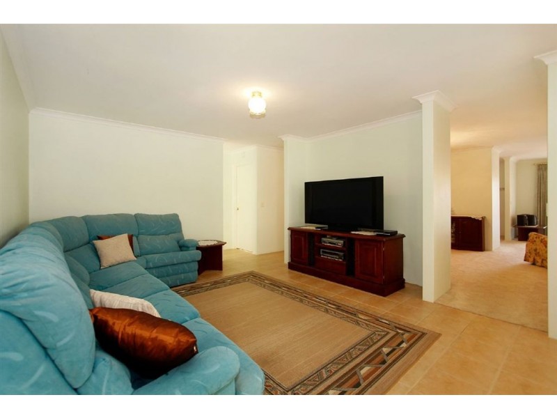 6 Weaver Court, Kardinya WA 6163