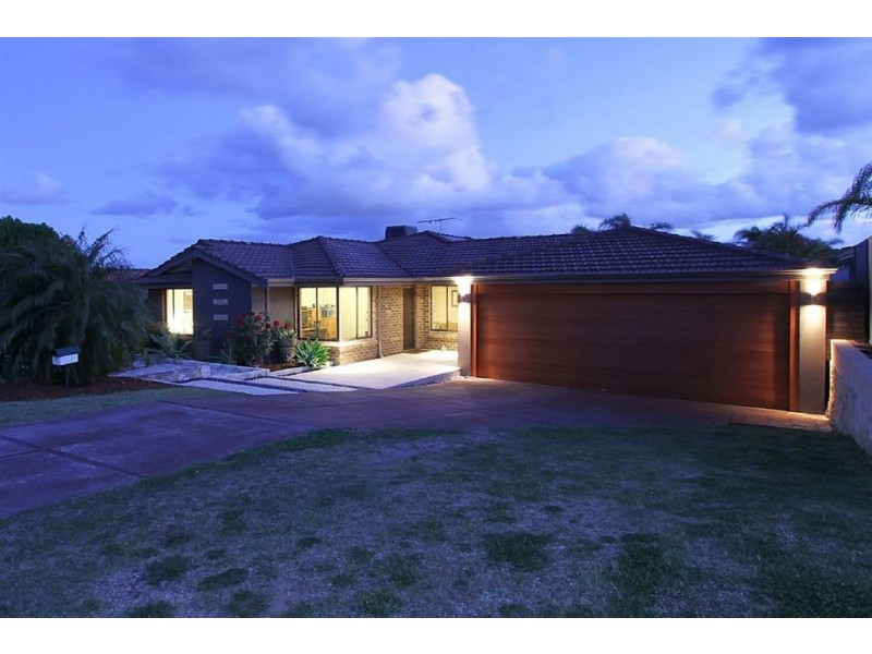 17 Underwood Grove, Kardinya WA 6163