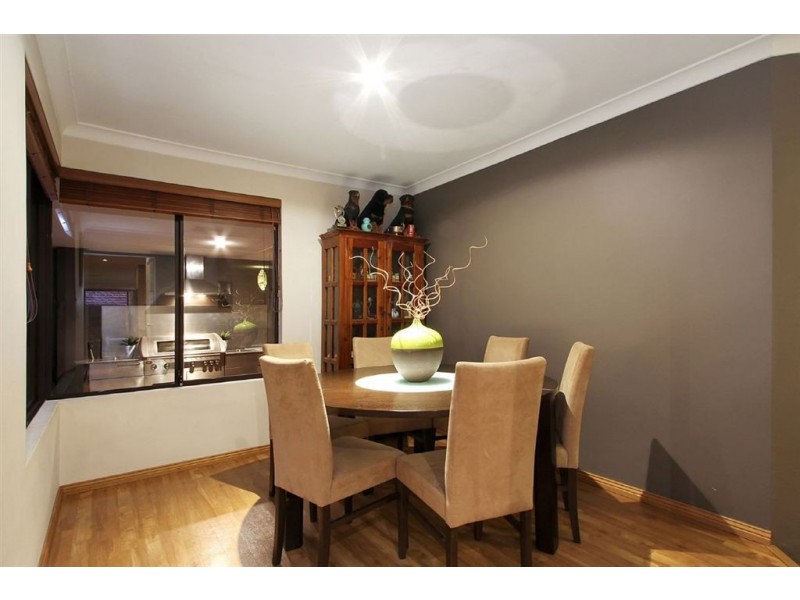 17 Underwood Grove, Kardinya WA 6163