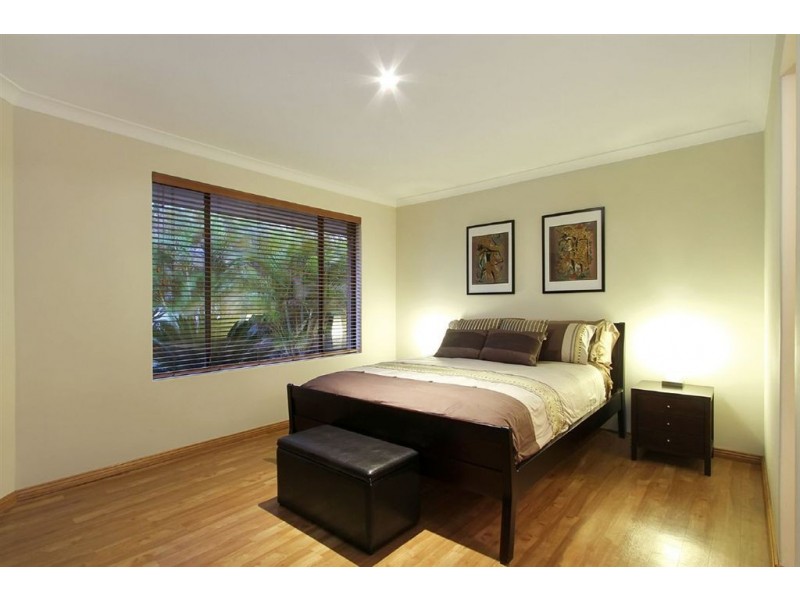 17 Underwood Grove, Kardinya WA 6163