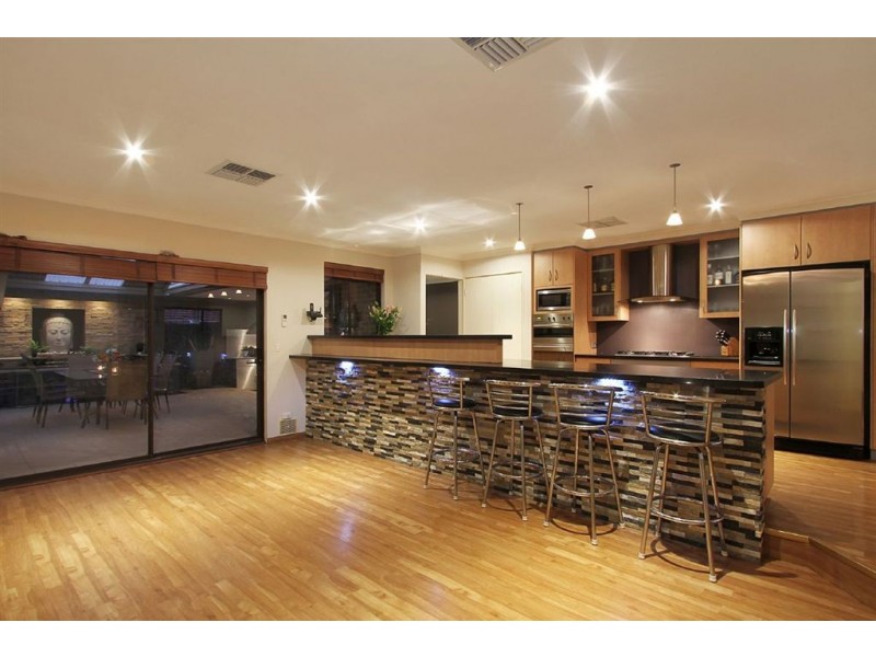 17 Underwood Grove, Kardinya WA 6163