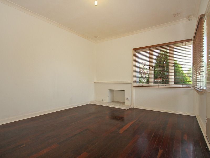 27 Cordelia Avenue, Coolbellup WA 6163