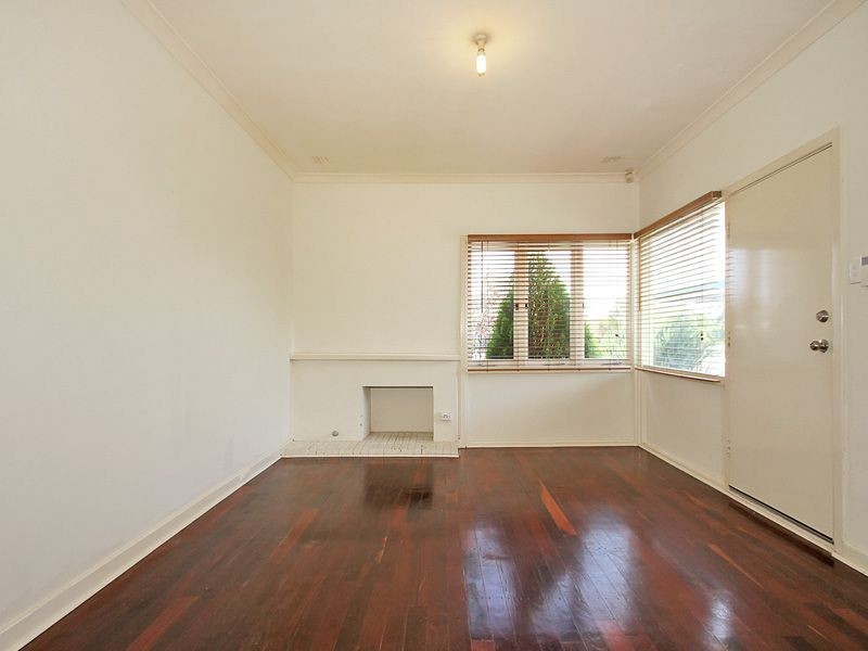 27 Cordelia Avenue, Coolbellup WA 6163