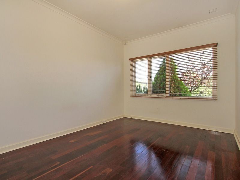 27 Cordelia Avenue, Coolbellup WA 6163