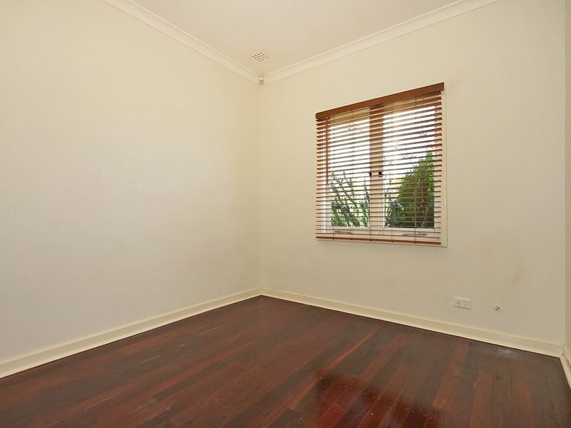 27 Cordelia Avenue, Coolbellup WA 6163