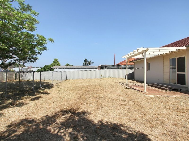 27 Cordelia Avenue, Coolbellup WA 6163