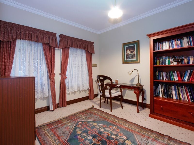 1 Stanley Grove, Winthrop WA 6150
