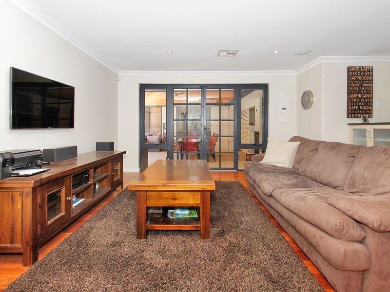 20 Cardinal Crescent, Leeming WA 6149