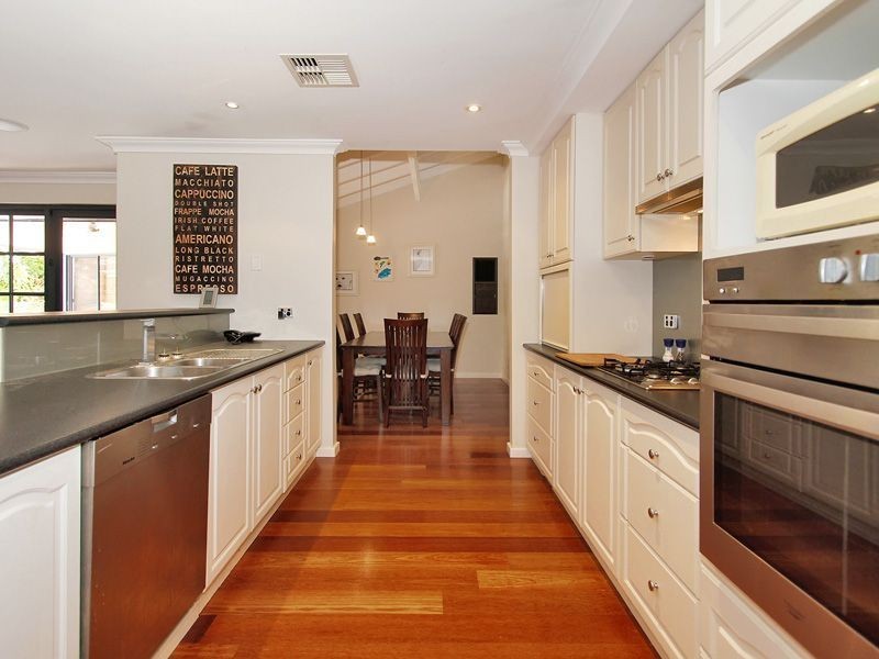 20 Cardinal Crescent, Leeming WA 6149