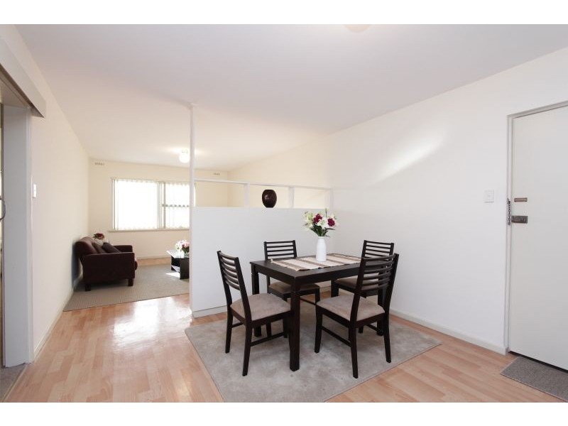 3/137 North Lake Road, Willagee WA 6156