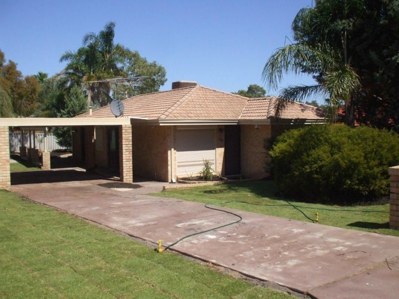 12 Perham Crescent, Leda WA 6170