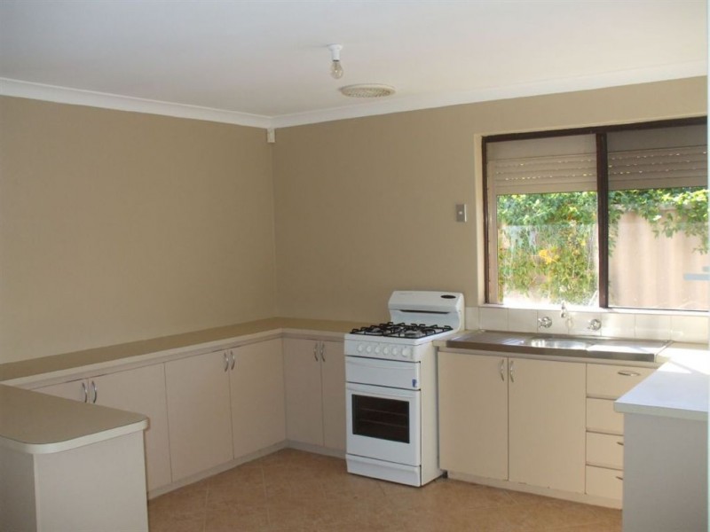12 Perham Crescent, Leda WA 6170