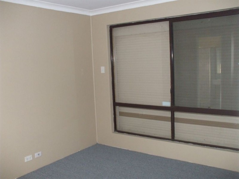 12 Perham Crescent, Leda WA 6170