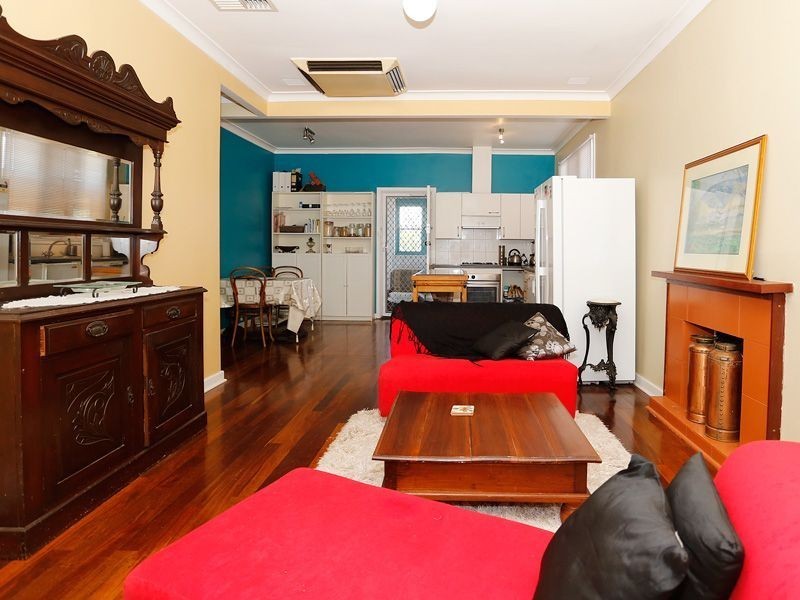 44 Hartley Street, Coolbellup WA 6163