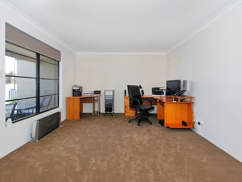 4 Cornell Way, Aubin Grove WA 6164