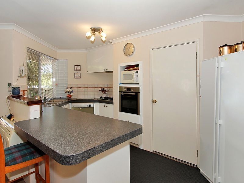 4 Munns Place, Kardinya WA 6163