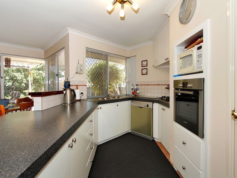 4 Munns Place, Kardinya WA 6163