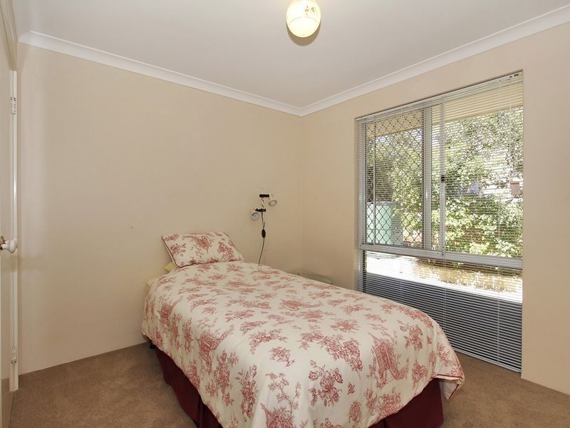 4 Munns Place, Kardinya WA 6163
